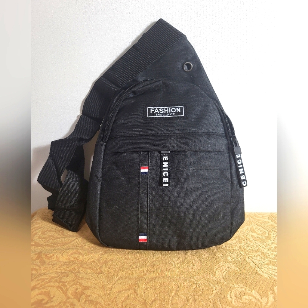 NWT Black unisex crossbody messenger bag #2559